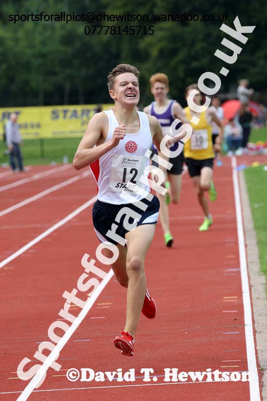 Mens 800 metres at the Northern Inter-Counties under-17s and 15s at Witton Park, Blackburn. Photo: David T. Hewitson/Sports for All Pics